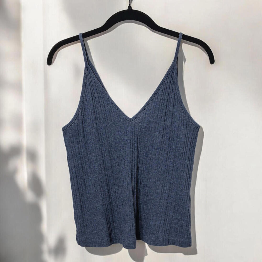 Soso Women's V-Neck Ribbed Tank Top